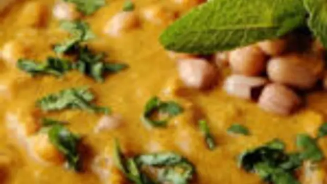 பூரிக்கு இந்த வேர்க்கடலை கறி ஒரு தடவை செஞ்சு பாருங்க!