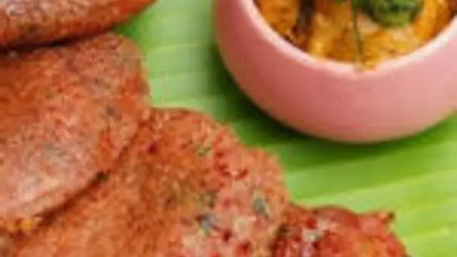 காலை உணவிற்கு எளிமையான கரண்டி தோசை இப்படி ஒரு முறை செய்து பாருங்கள்!!