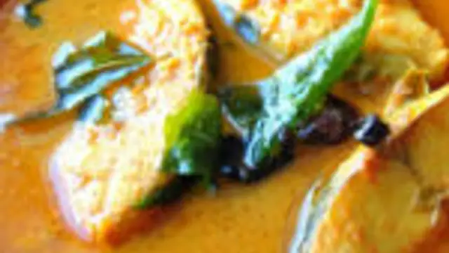 Coconut Milk Fish Kulaambu