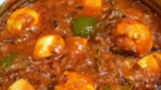 குடைமிளகாய் முட்டை தொக்கு எப்படி ஒரு தடவை செஞ்சு சாப்பிட்டு பாருங்க!