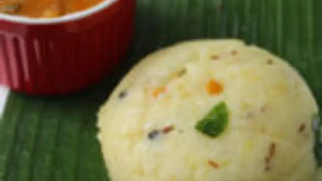 காலை டிபனுக்கு கமகமனு சூப்பரான நெய் ரவா பொங்கல் இப்படி செய்து பாருங்கள்!