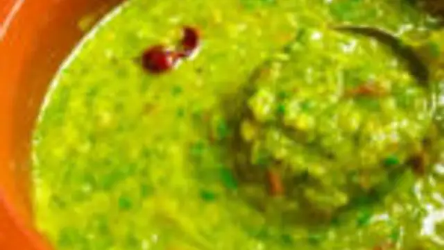 சுட சுட சோறுடன் சாப்பிட ருசியான பசலைக்கீரை கடையல் இப்படி செய்து கொடுங்கள்!