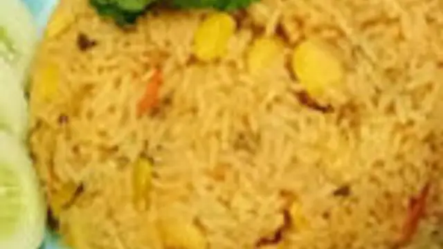 ருசியான உலர் மொச்சை பிரியாணியை உதிரி உதிரியாக  ஒருமுறை செய்து பாருங்களேன்! மொத்த பிரியாணியும் காலியாகும்!