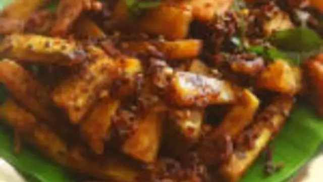 வாழைக்காய் வைத்து எத்தனையோ ரெசிபியை செய்திருப்பீர்கள் அந்த வகையில் இந்த வாழைக்காய் மிளகு வறுவலையும் செய்து பாருங்கள்!!