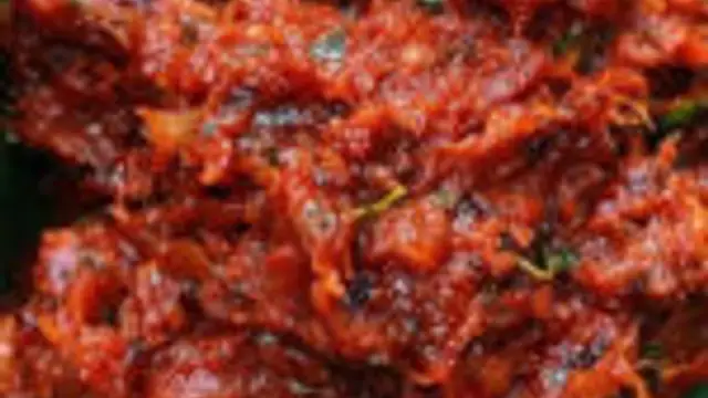 உள்ளி சம்மந்தி ரெசிபி இந்த மாதிரி ஒரு தடவை செஞ்சு பாருங்க அவ்வளவு ருசியா இருக்கும்!!