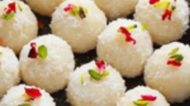 சுவையான தேங்காய் லட்டு செய்வது எப்படி ? தீபாவளி ஸபெஷல்!