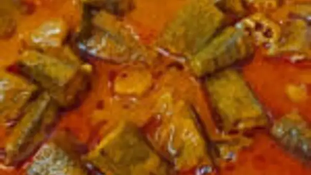 அசத்தலான வெண்டைக்காய் இரு புளிக்குழம்பு சுவையாக செய்வது எப்படின்னு தெரிஞ்சா இனி புளி குழம்பு இப்படித்தான் வைப்பீங்க!
