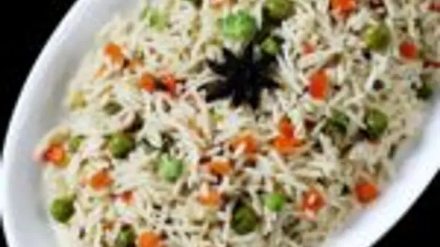 ஹோட்டல் சுவையில் வெஜ் புலாவ் இப்படி செஞ்சி பாருங்க!