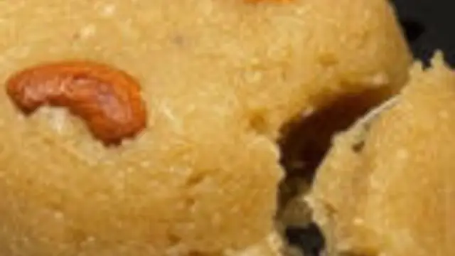 செட்டிநாடு ஸ்டைல் ரங்கூன் புட்டு இந்த மாதிரி ஒரு தடவை செஞ்சு அசத்துங்க!!