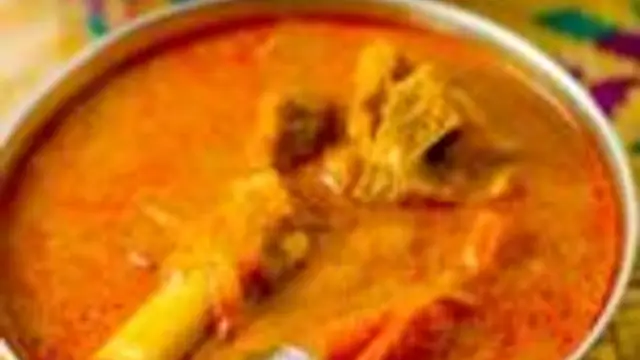 கோவை ஸ்பெஷல் தண்ணீர் மட்டன் குழம்பு இப்படி செய்து பாருங்க! இதன் ருசியே தனி தான்!!