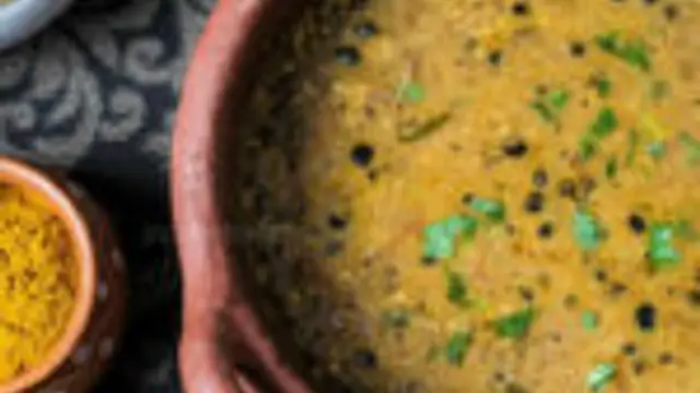 காரசாரமான வேப்பம் பூ கார குழம்பு செய்வது எப்படி ?