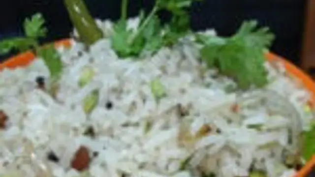 ருசியான முருங்கைப்பூ சாதம் இப்படி ஒரு தரம் வீட்டில் செஞ்சி பாருங்க! அருமையான டிபன் பாக்ஸ் ரெசிபி!