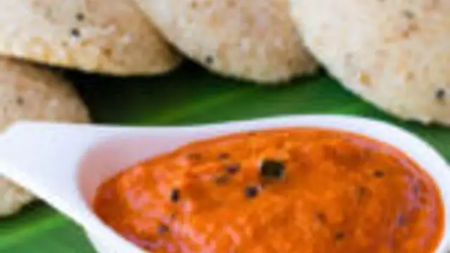 இட்லி, தோசைக்கு ஒரு அருமையான சட்னி ரெசிபி! ஒரு முறை குடைமிளகாய் சட்னி இப்படி ட்ரை பண்ணி பாருங்க!