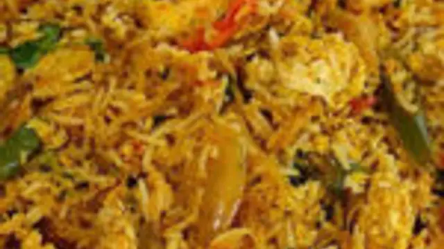 உருளைக்கிழங்கு முட்டை சாதம் லஞ்ச் பாக்ஸ்க்கு இந்த மாதிரி செஞ்சு கொடுங்க!!