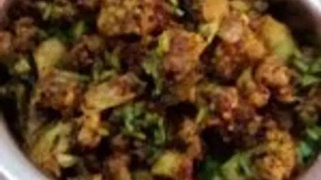 மதிய உணவுக்கு ஏற்ற ருசியான காளிஃப்ளவர் கிரேவி  இப்படி செய்து பாருங்க!
