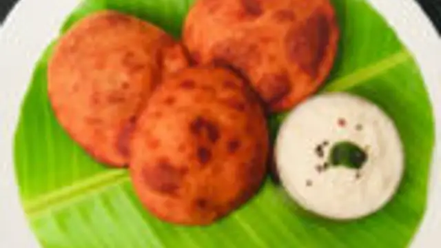 கொஞ்சம் வித்தியாசமான மசாலா பன் இந்த மாதிரி செஞ்சு சாப்பிட்டு பாருங்க!