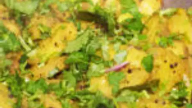 எவ்வளவு செய்தாலும் காலியாகும் ருசியான வாழைக்காய் மிளகு மசாலா இப்படி ஒரு முறை செய்து பாருங்க!