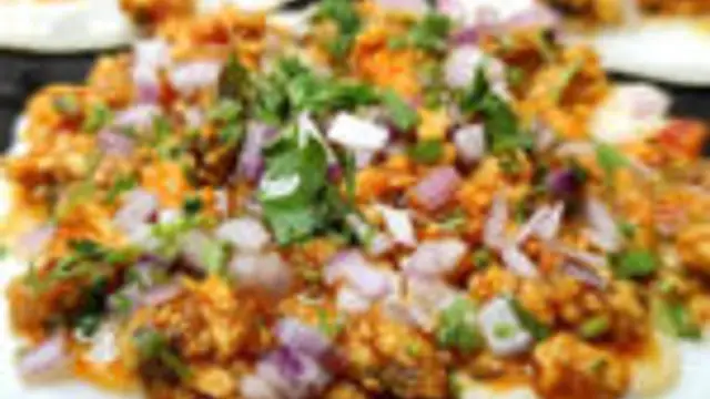 சூப்பரான வெஜ் கறி தோசை அவசியம் இப்படி ட்ரை பண்ணி பாருங்க எவ்வளவு தோசை கொடுத்தாலும் சாப்பிடுவாங்க!