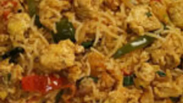 மீதமான சாதத்தில் சூப்பரான முட்டை ரைஸ் ஒரு முறை இப்படி செய்து பாருங்க! இதன் சுவை தாரறுமாறாக இருக்கும்!