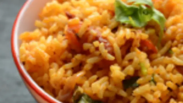பிரியாணி சுவையில் ருசியான கிராமத்து தக்காளி சாதம் இப்படி செய்து பாருங்க! இதன் ருசியே தனி!!