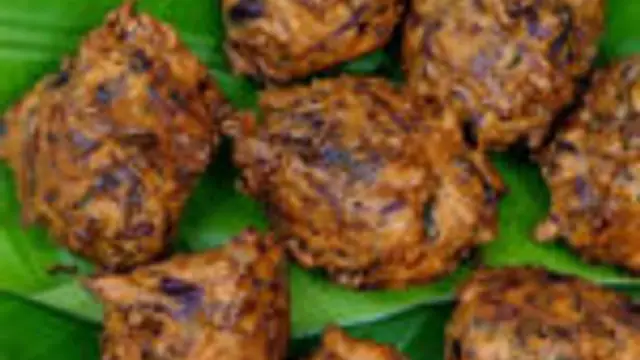 எப்போதும் ஒரே மாதிரியான வடை, பஜ்ஜி என்று செய்யாமல் சுவையான வெந்தயக்கீரை போண்டா செய்து பாருங்கள்!!