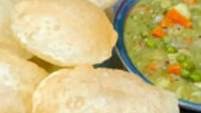 சப்பாத்தி பூரிக்கு ருசியான காய்கறி சாகு குருமா இப்படி செய்து பாருங்க! இதன் ருசியே தனி ருசி தான்!!