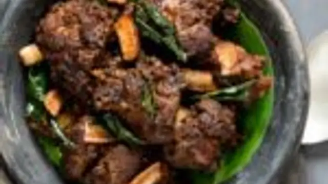 காரசாரமான கிராமத்து மட்டன் மிளகு கிரேவி இப்படி செய்து பாருங்க! ஒரு சட்டி கிரேவியும் காலியாகும்!