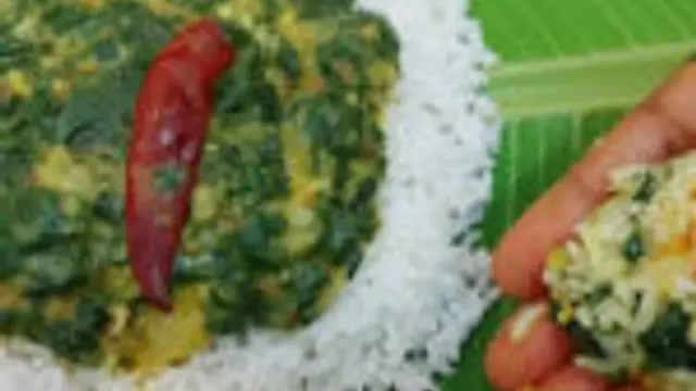 சுட சுட சாதத்துடன் போட்டு சாப்பிட ருசியான முருங்கை கீரை குழம்பு இப்படி ட்ரை பண்ணி பாருங்க!
