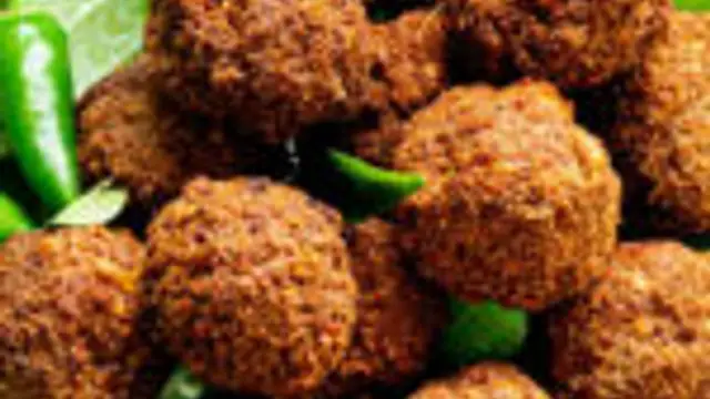 மிருதுவான மதுரை மட்டன் கோலா உருண்டை செய்வது எப்படி ?