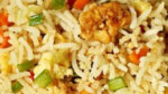 காரசாரமான ருசியில் எக் வெஜிடபிள் ரைஸ் இப்படி செய்து பாருங்கள்! இதன் ருசிக்கு எவ்வளவு கொடுத்தாலும் மிச்சம் வைக்காமல் சாப்பிடுவார்கள்!