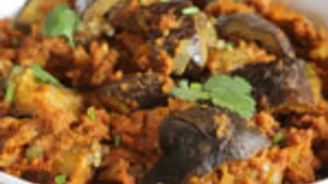 கிராமத்து ஸ்டைல் கத்தரிக்காய் சுக்கா இப்படி செய்து பாருங்க! மீண்டும் மீண்டும் செய்ய தூண்டும் சுவையில்!