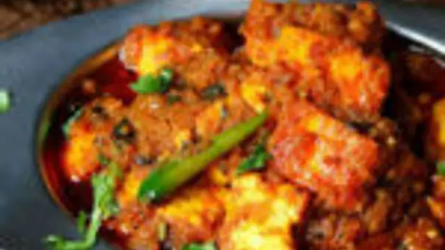 காரஎாரமான ருசியில் சூப்பரான மக்கானா உருளைக்கிழங்கு கிரேவி இப்படி ட்ரை செய்து பாருங்க!