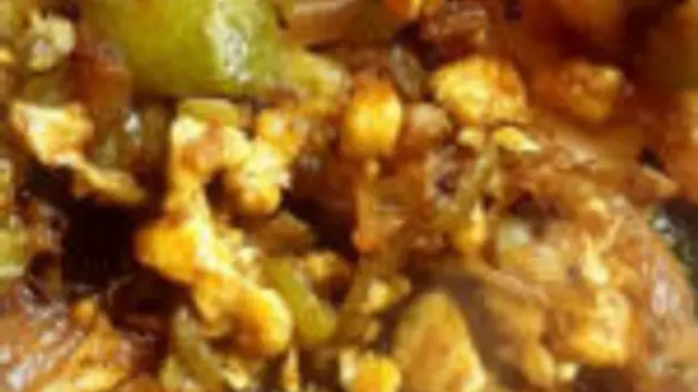 பீர்க்கங்காய் முட்டையை வைத்து ஆரோக்கியமான பீர்க்கங்காய் முட்டை கறி சில நிமிடத்தில் தயார். சப்பாத்தி, தோசை சுடச்சுட சாதத்திற்கு இது செம சைட் டிஷ்.