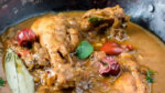 ஹோட்டல் சுவையில் நாட்டு கோழி குருமா செய்வது எப்படி ?