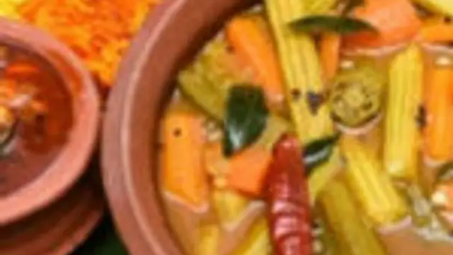 திருவாரூர் கதம்ப சாம்பார் இப்படி தாங்க செய்யனும். இது வரைக்கும் செய்யலைன்னா உடனே செஞ்சு சாப்பிடுங்க. வித்தியாசமான மணமும் சுவையில் இருக்கும்!!!