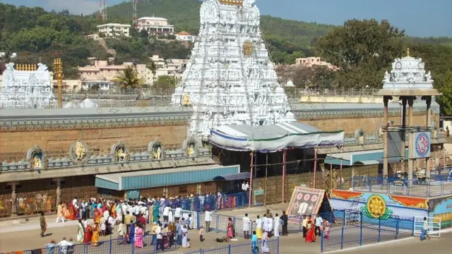உங்களால் திருப்பதிக்கு போக முடியவில்லையா? தடைப்படுகிறதா ?அப்போ இதை மட்டும் செய்யுங்கள்!