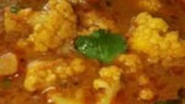 சுட சுட சாதத்துடன் ஊற்றி சாப்பிட ருசியான காலிஃபிளவர் கறி குழம்பு இப்படி செய்து பாருங்க!