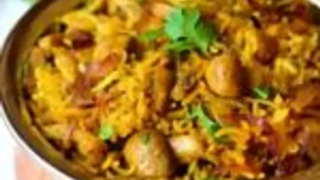 கமகமன்னு காளான் பிரியாணி இப்படி ஒரு தரம் செஞ்சி பாருங்க!