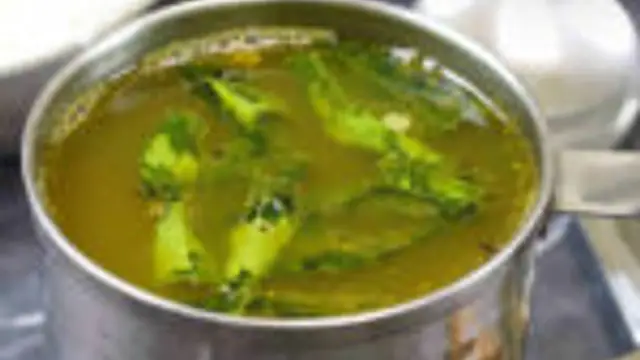 ருசியான பூண்டு மிளகு சீரக ரசம் இனி இப்படி செய்து பாருங்க! இதன் ருசியே தனி தான்!