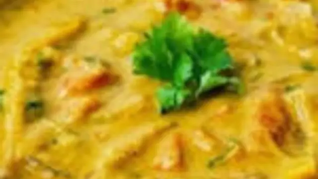 வெங்காய குருமா ரெசிபி இந்த மாதிரி ஒரு தடவை செஞ்சு பாருங்க பத்து தோசை கூட சாப்பிடுவாங்க!!