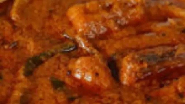 மணமணக்கும் வாழைக்காய் குழம்பு செய்வது எப்படி ?