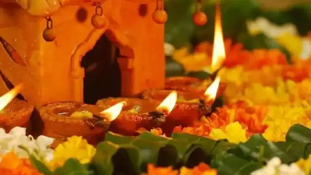 வாழ்க்கையில் உள்ள வேதனைகளை தீர்க்கக் கூடிய வேப்பிலை தீபம்!!