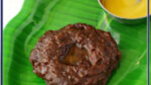 நெல்லை ஸ்பெஷல் கருப்பட்டி உளுந்தங்களி இப்படி செஞ்சி பாருங்க!