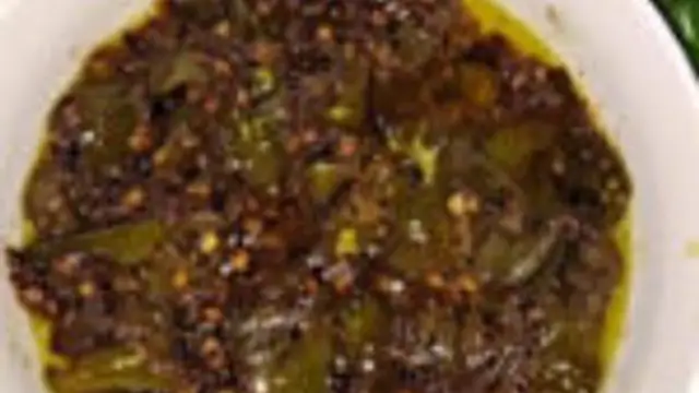பச்சை மிளகாய் புளி தொக்கு இந்த மாதிரி ஒரு தடவை செஞ்சு பாருங்க!!