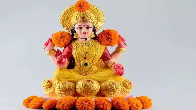 ஆடி முதல் செவ்வாயில் அம்மனை இப்படி வழிபடுங்க எவ்வளவு கடன் இருந்தாலும் அடைந்து விடும்!!