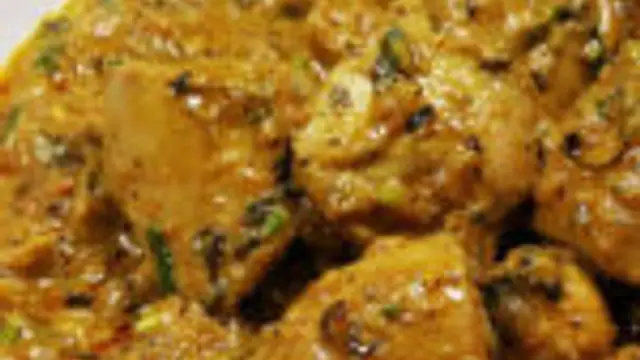 சிக்கன் வைத்து முகலாய ஸ்டைலில் முகலாய் சிக்கன் ஹாண்டி, சப்பாத்தி, நாண் போன்றவற்றிற்கு தொட்டு சாப்பிட இப்படி ஒரு முறை செய்து பாருங்கள்!!