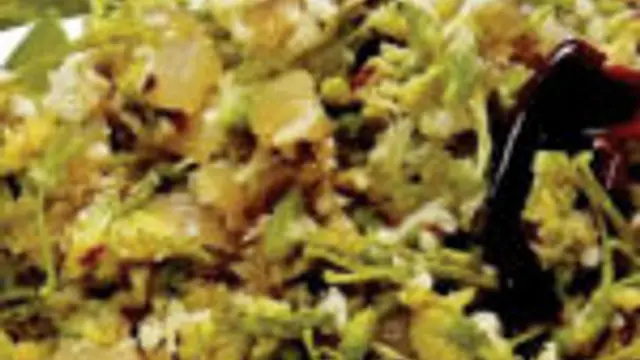 முருங்கைப்பூ கிடைச்சா ஒரு தடவை இந்த முருங்கைப்பூ முட்டை பொரியல் செஞ்சு பாருங்க!