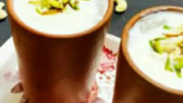 சுவையான குளு குளு லஸ்ஸி செய்வது எப்படி ?