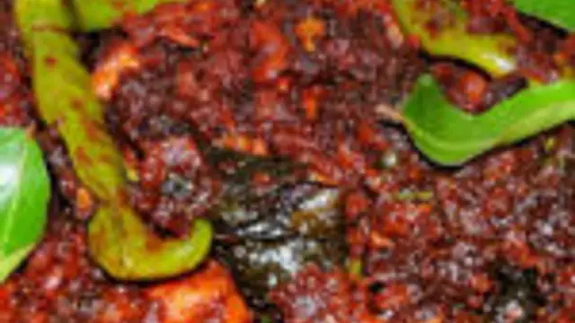 காரசாரமான ருசியில் கேரளா தட்டுக்கடை சிக்கன் ஃப்ரை இப்படி ட்ரை பண்ணி பாருங்க!