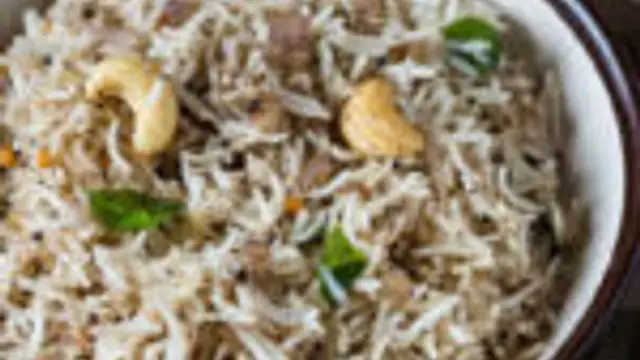 சுட சுட ருசியான மிளகு சீரக சாதம் ஒரு முறை இப்படி செய்து கொடுங்க! ஒரு பிடி சாதம் கூட மிச்சம் வைக்காம சாப்பிடுவார்கள்!